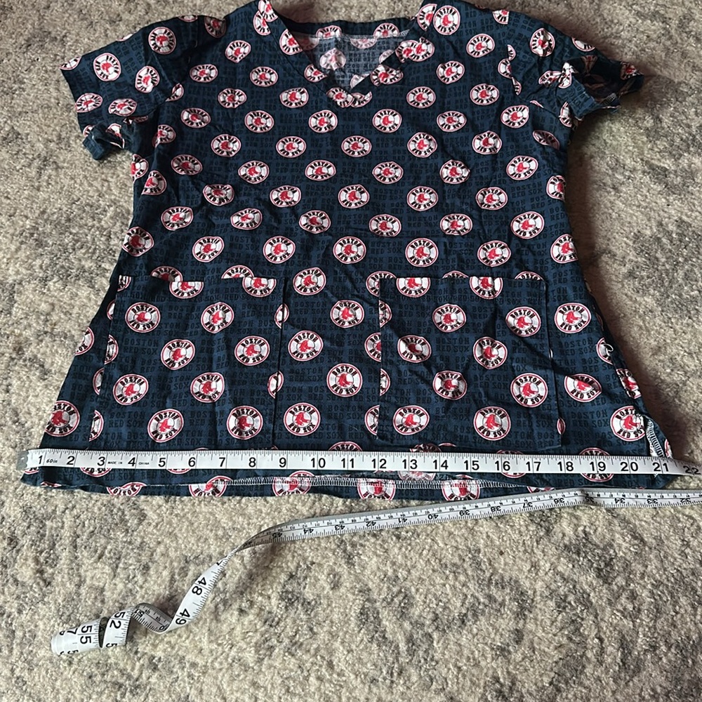 Red Sox scrub top - Picture 8 of 8